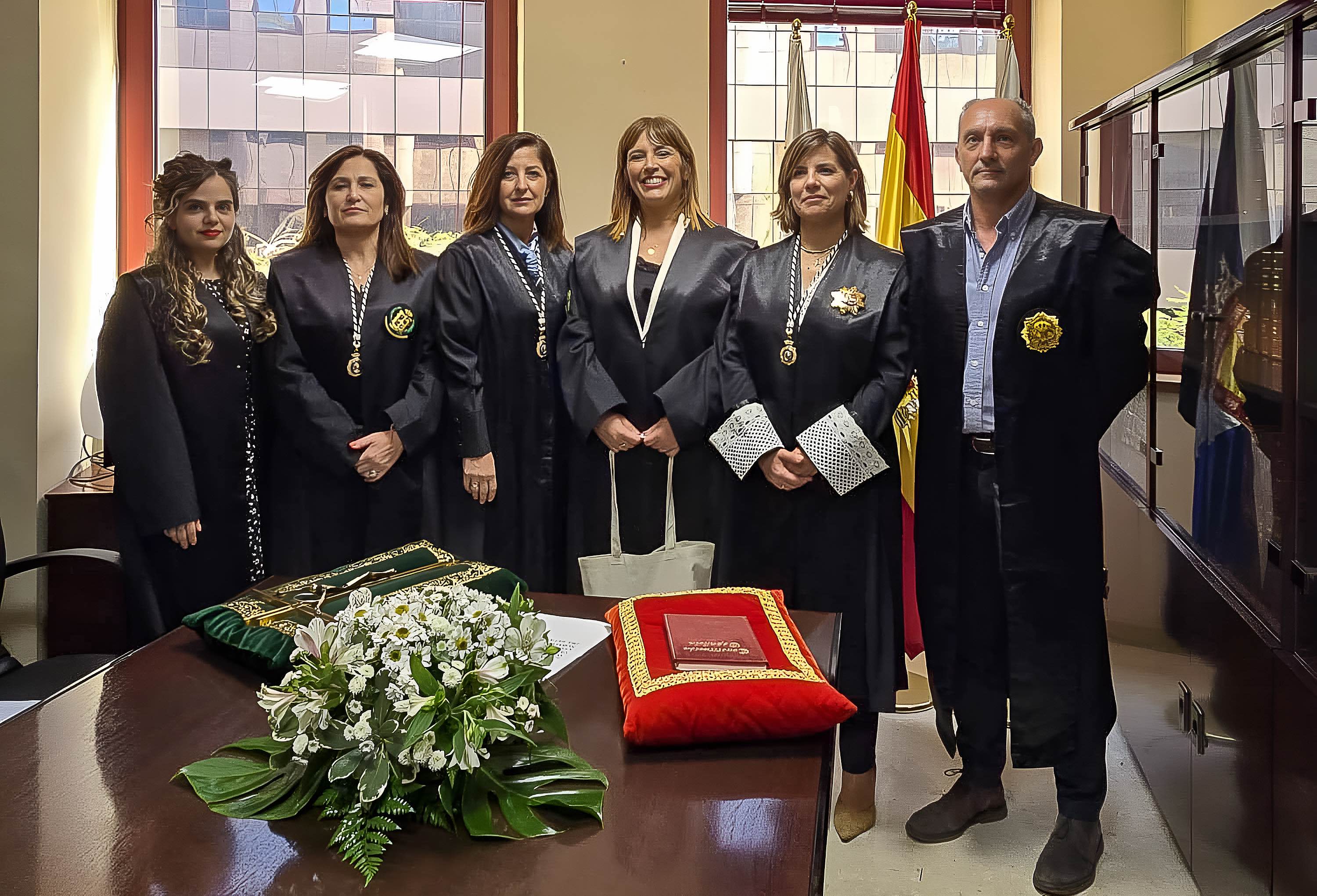 Portada de Una nueva compañera se suma al Ilustre Colegio de Procuradores de Santa Cruz de Tenerife (ICPTF)